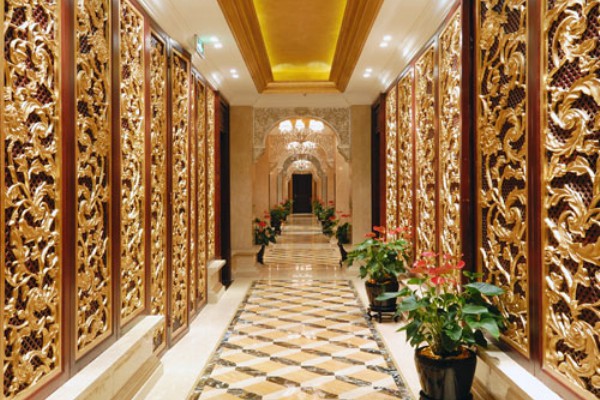 在重庆，感受樱花飘落下的深度放松按摩